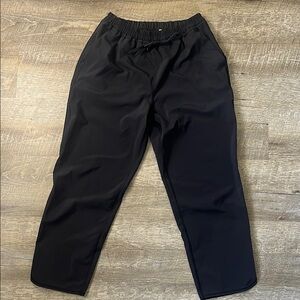 Lululemon Athletica Keep It Classic Cropped Black Athletic Pants Size 4